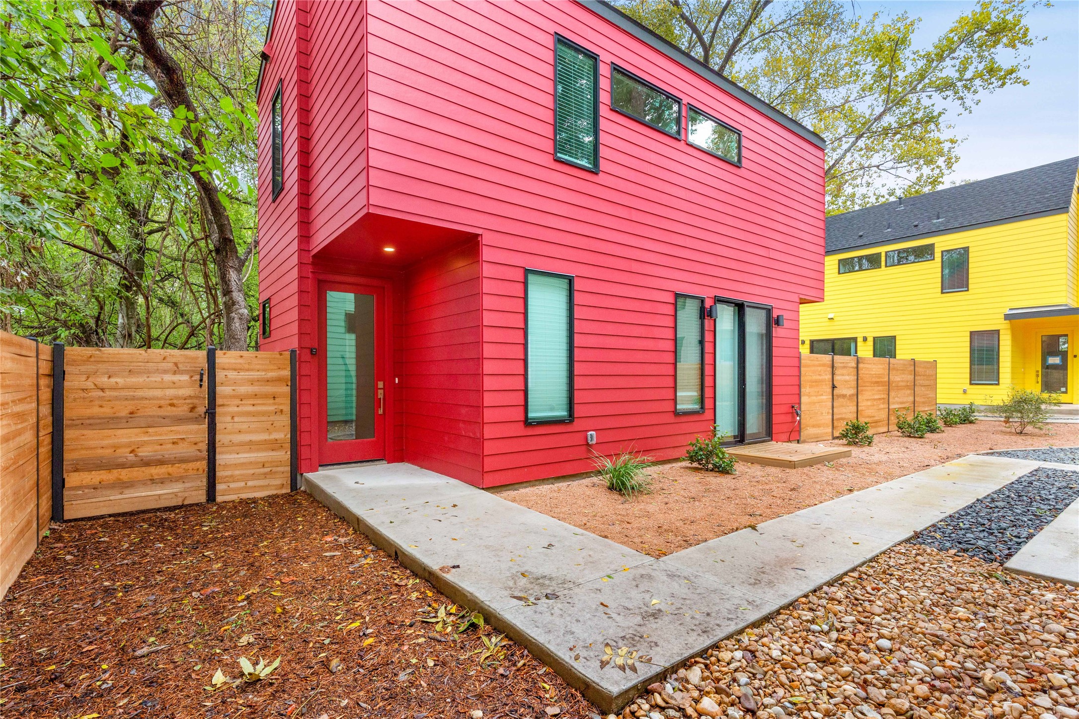 1118 Walton Lane, Unit 3 Austin, TX 78721 - Photo 2 of 18