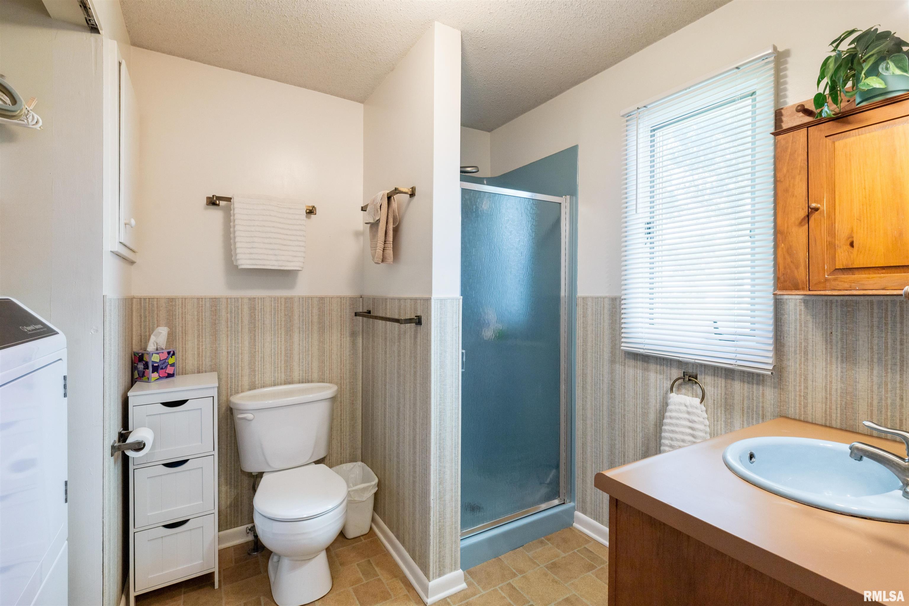 910 North 11th Street Clinton, IA 52732 - Photo 17 of 33 Gallery Image 17