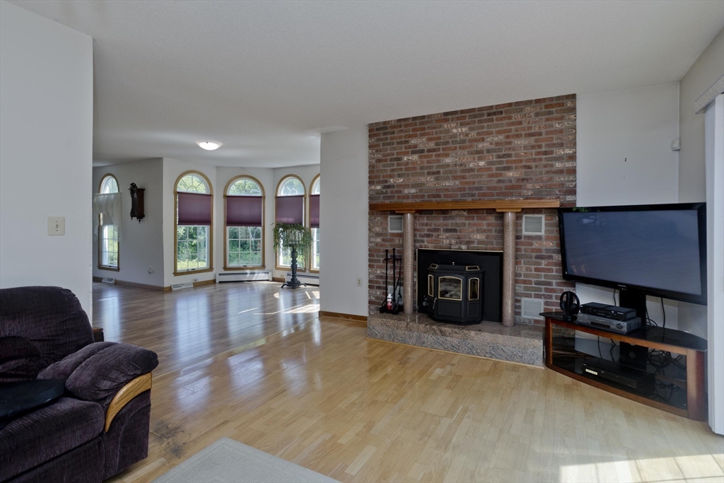 245 Monson Road Wilbraham, MA 01095 - Photo 17 of 40