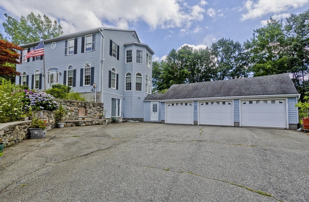 245 Monson Road Wilbraham, MA 01095 - Photo 4 of 40