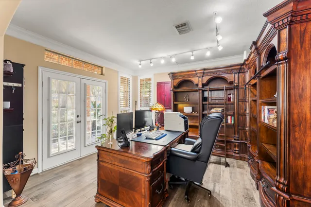 $650,000 | 2207 Spring Lake Park Lane, Spring, TX 77386