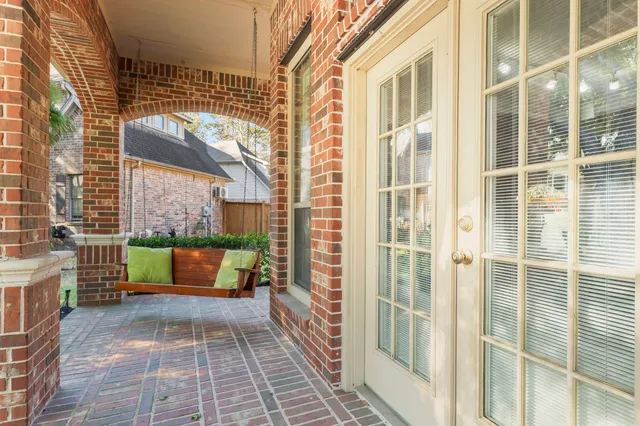 $650,000 | 2207 Spring Lake Park Lane, Spring, TX 77386