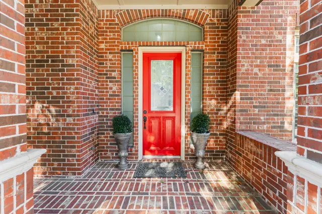 $650,000 | 2207 Spring Lake Park Lane, Spring, TX 77386