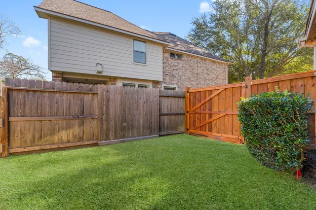 $650,000 | 2207 Spring Lake Park Lane, Spring, TX 77386