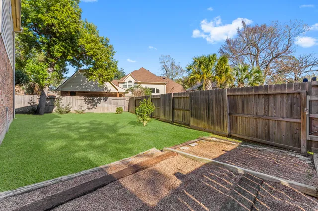 $650,000 | 2207 Spring Lake Park Lane, Spring, TX 77386