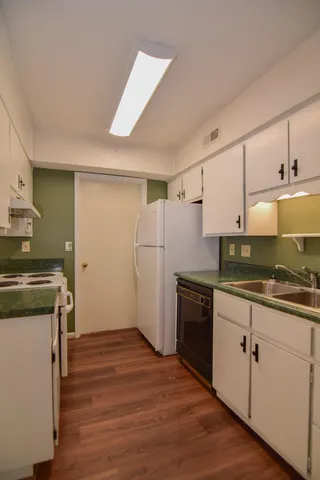 $1,500 | 105 Sandlewood Drive, Summerville, SC 29483