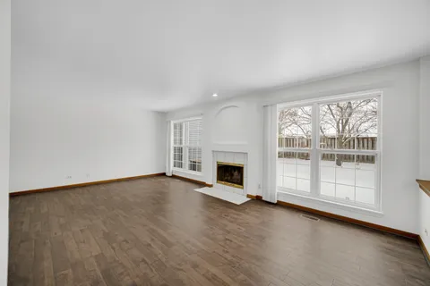 $3,300 | 4782 Amber Circle, Hoffman Estates, IL 60192