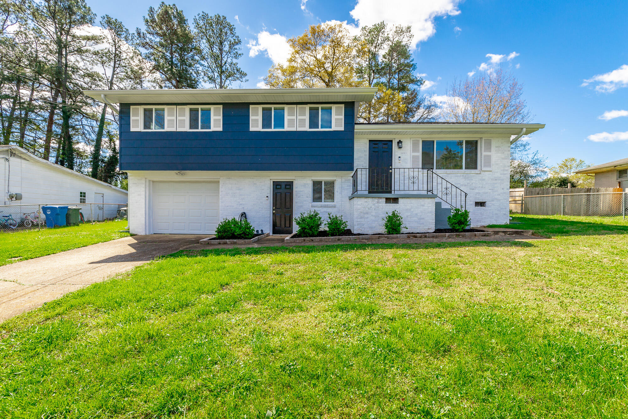 2410 Sunset Strip Street Hixson, TN 37343 - Photo 4 of 71 2410 Sunset Strip Street HD-53