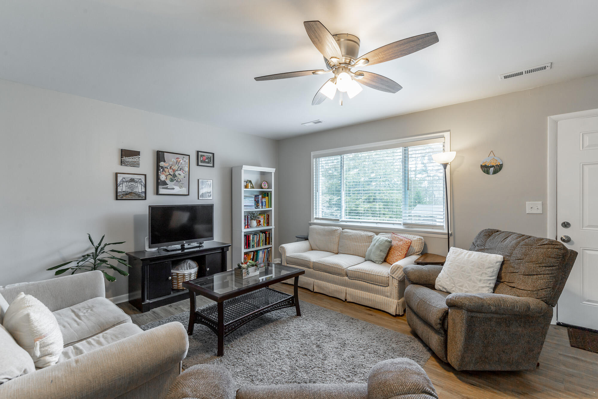 2410 Sunset Strip Street Hixson, TN 37343 - Photo 10 of 71 2410 Sunset Strip Street HD-4