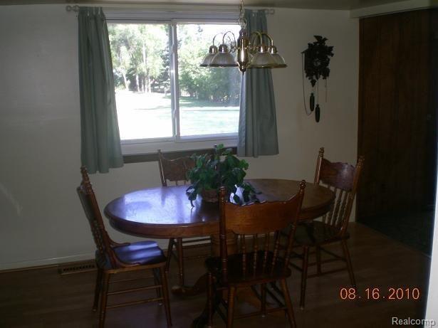 18336 Levan Road Livonia, MI 48152 - Photo 8 of 25 Dining Area Kitchen 2
