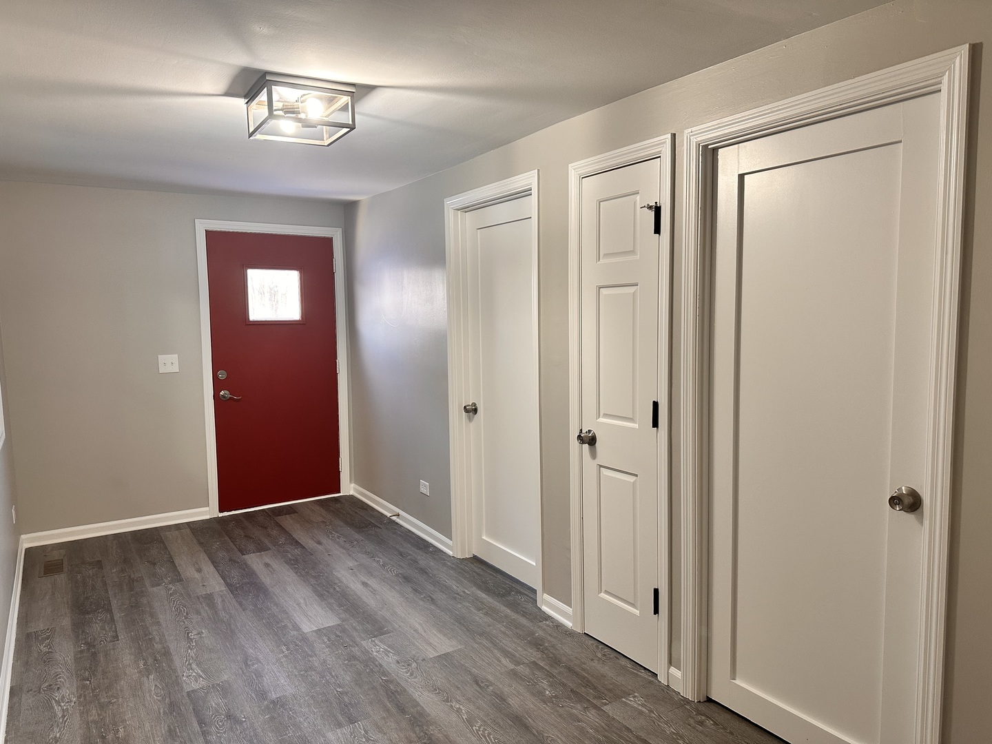 518 Spring Street Streator, IL 61364 - Photo 6 of 17 a view of empty room with wooden floor