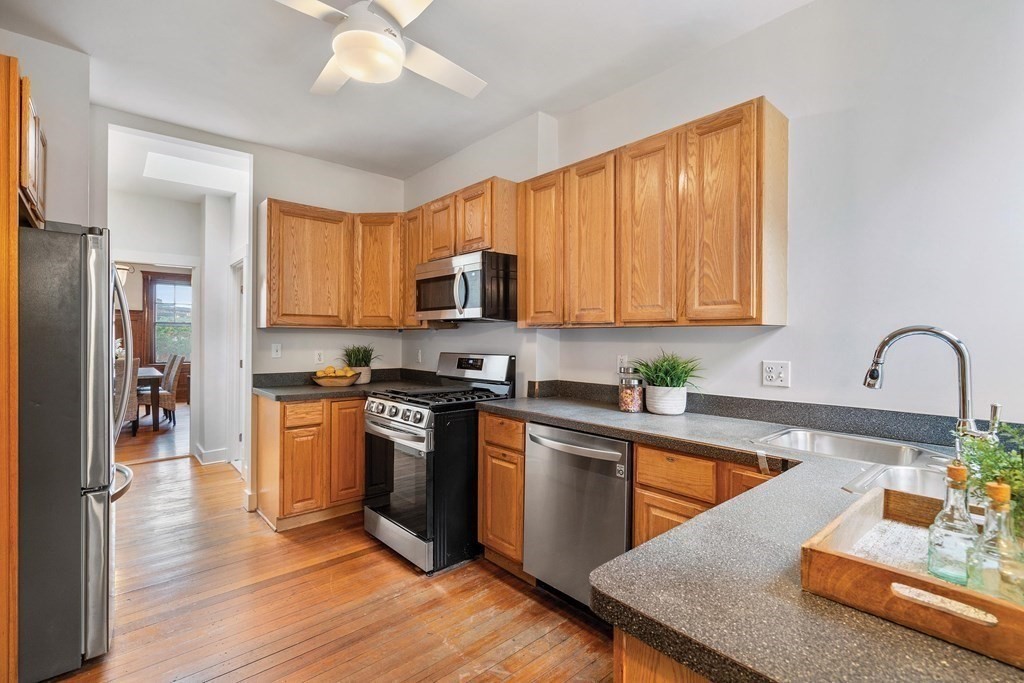 10 Claflin Road, Unit 3 Brookline, MA 02445 - Photo 8 of 19