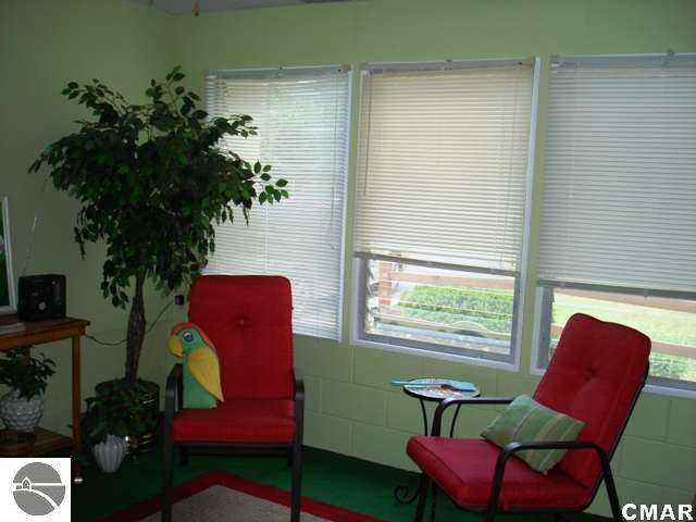11500 South Loomis Road Shepherd, MI 48883 - Photo 16 of 22 1772711-15.JPG