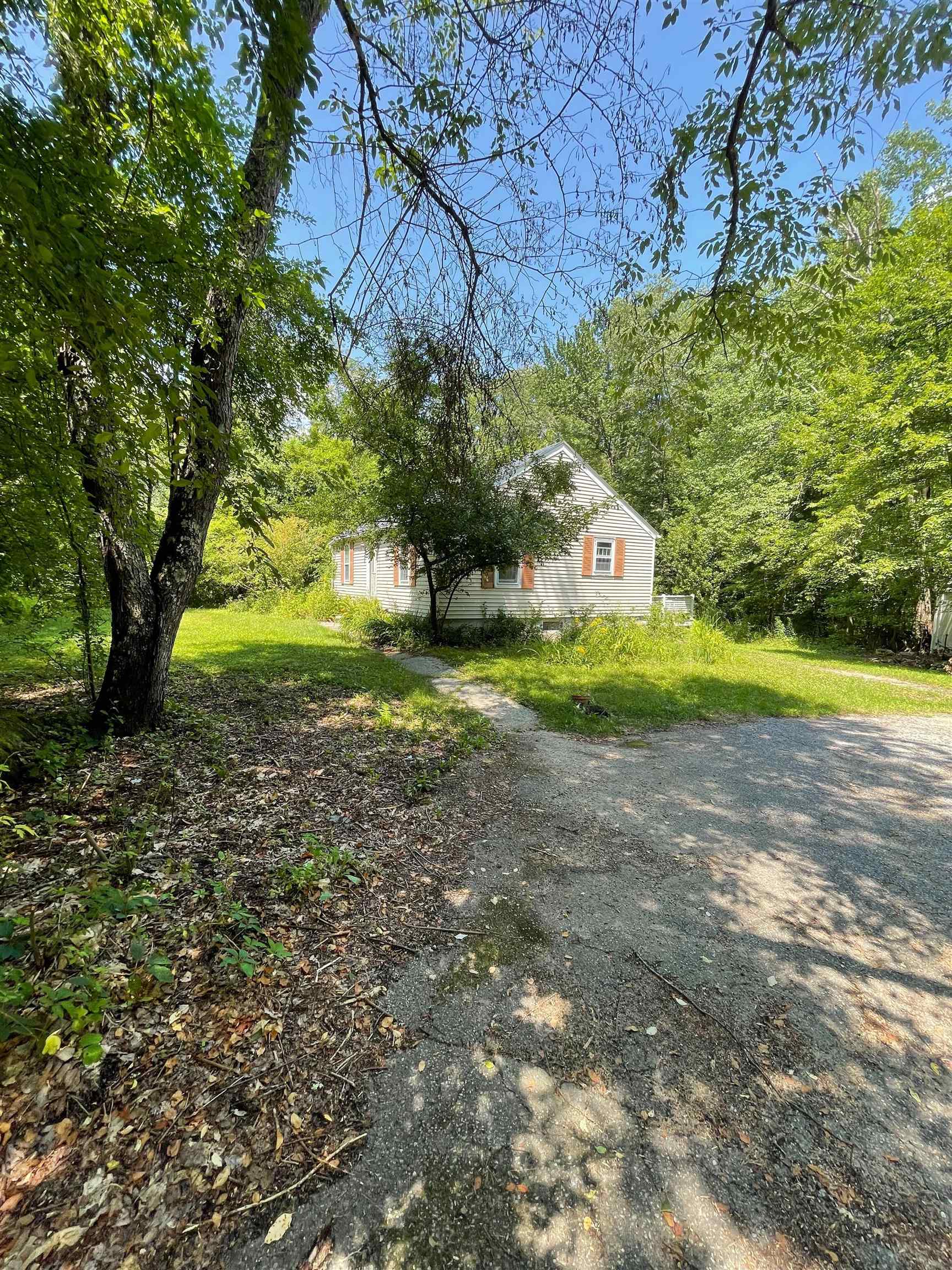 172 Peterborough Road Hancock, NH 03449 - Photo 2 of 9