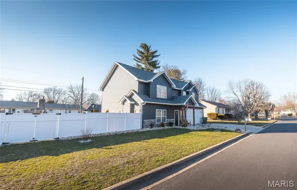 $395,000 | 101 Greentree Road, Rolla, MO 65401