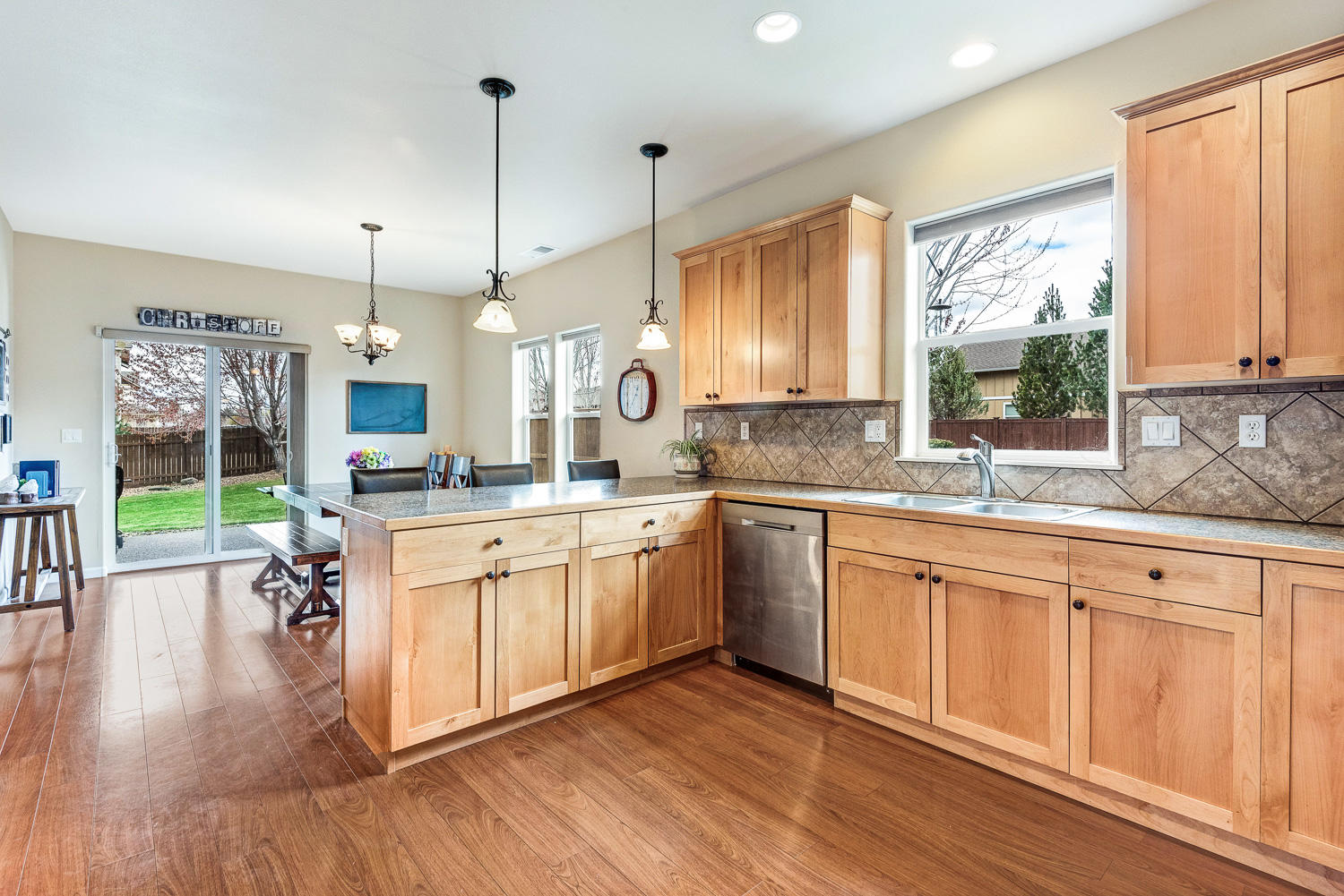 3107 Yellow Ribbon Drive Bend, OR 97701 - Photo 7 of 24 8
