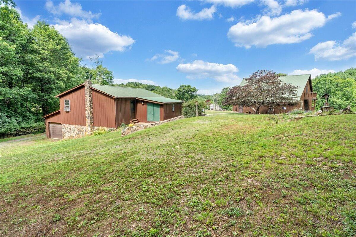 2275 Union School Road Southwest Willis, VA 24380 - Photo 51 of 86 49-MIB00320
