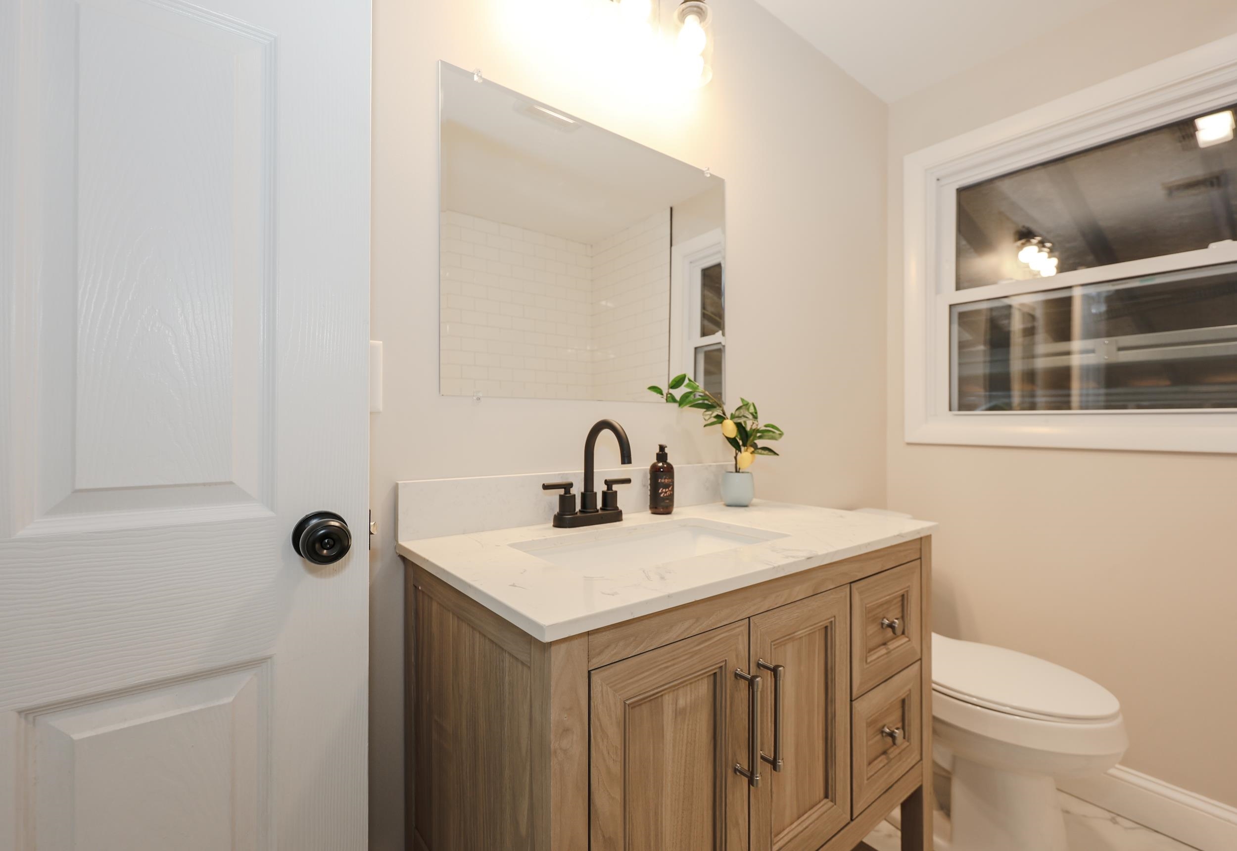 6 Mountain View Street Nashua, NH 03060 - Photo 16 of 42