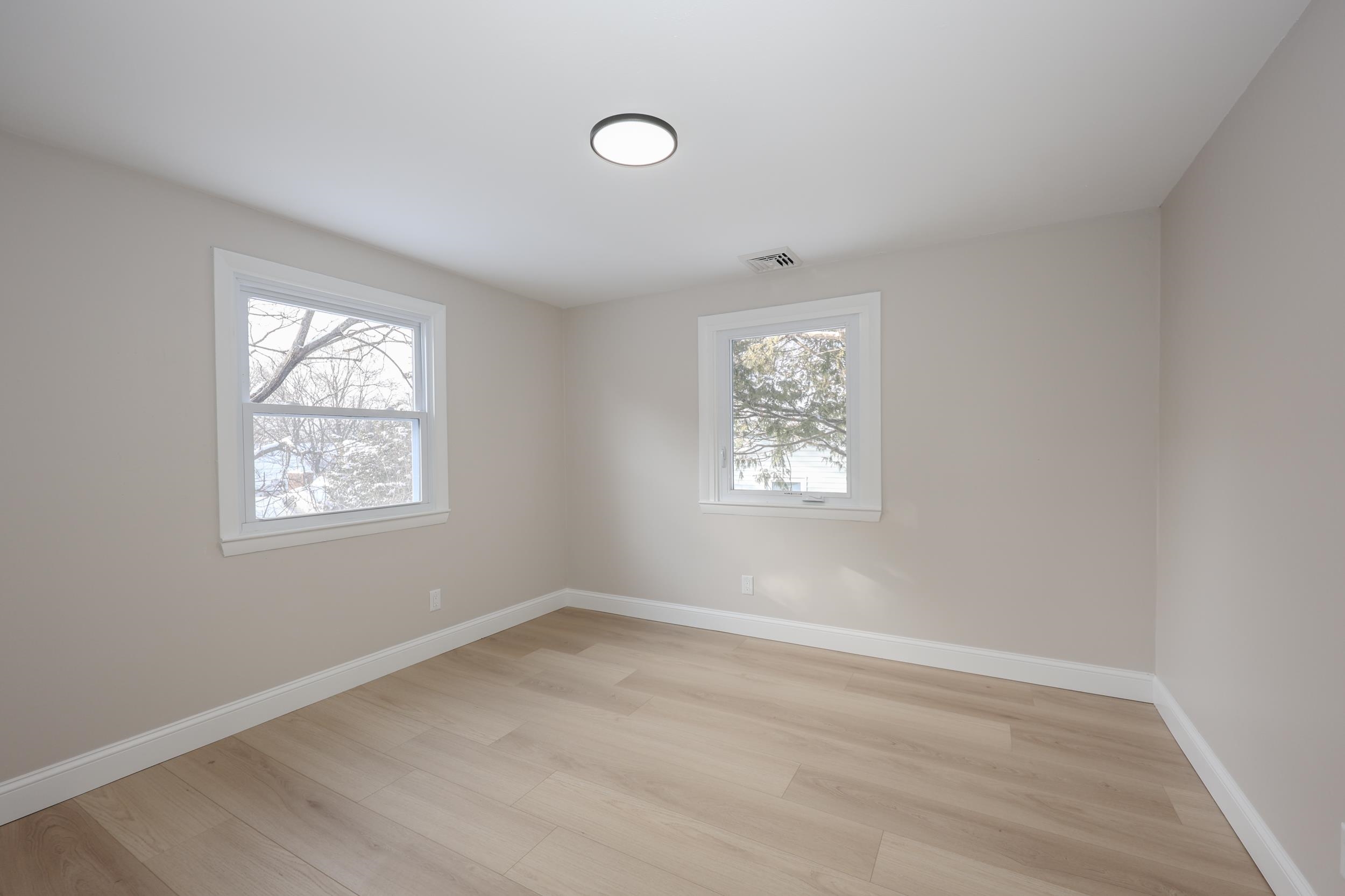 6 Mountain View Street Nashua, NH 03060 - Photo 21 of 42