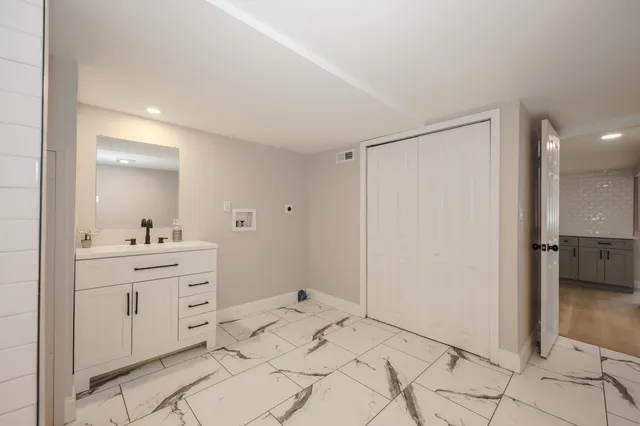 $599,900 | 6 Mountain View Street, Nashua, NH 03060