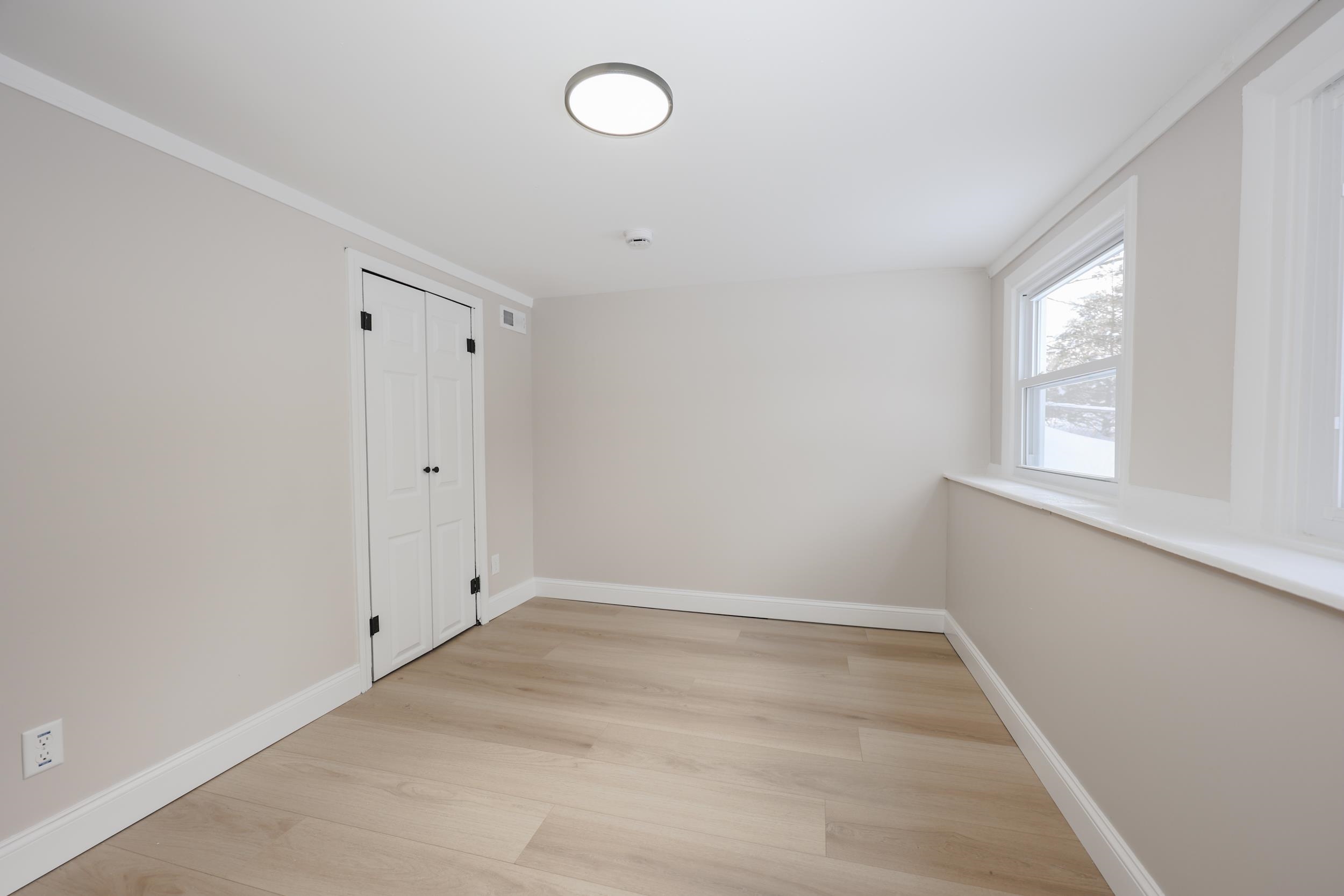 6 Mountain View Street Nashua, NH 03060 - Photo 35 of 42