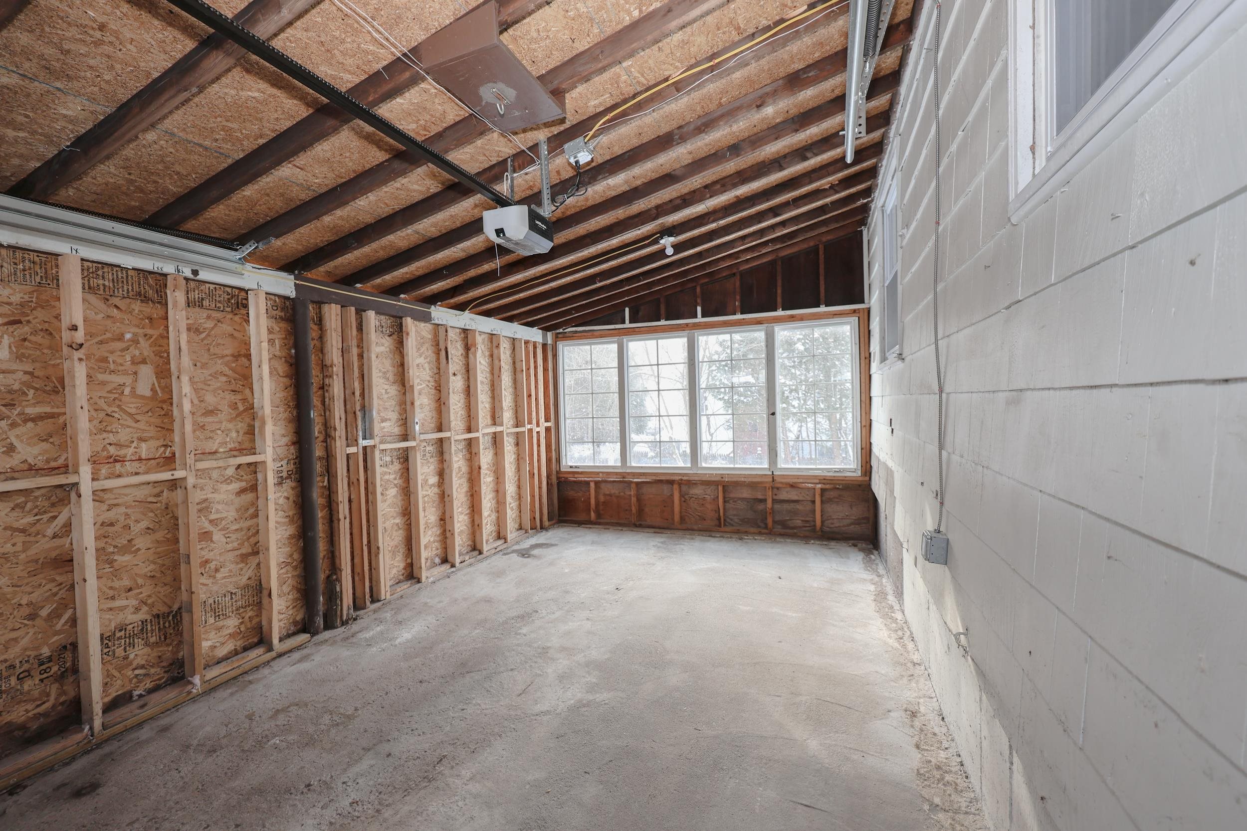 6 Mountain View Street Nashua, NH 03060 - Photo 37 of 42