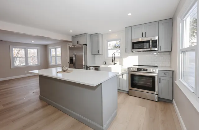 $599,900 | 6 Mountain View Street, Nashua, NH 03060