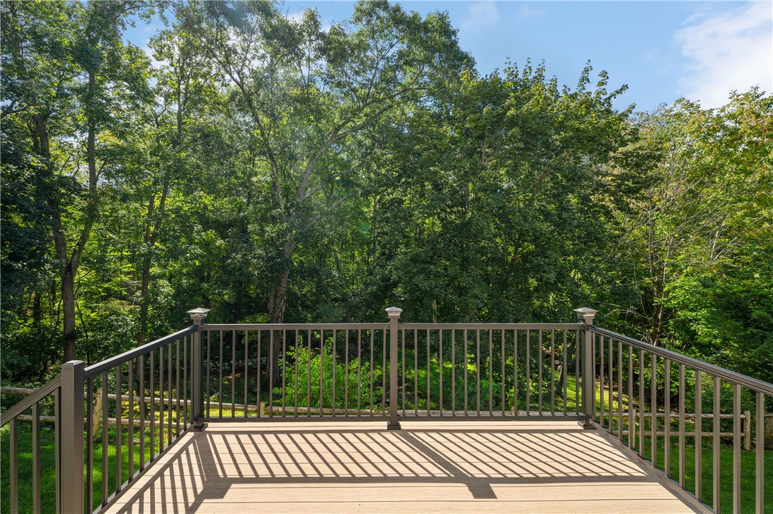 19 Southbury Road Cumberland, RI 02864 - Photo 33 of 39