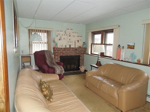 390 Maple Road Longmeadow, MA 01106 - Photo 6 of 13