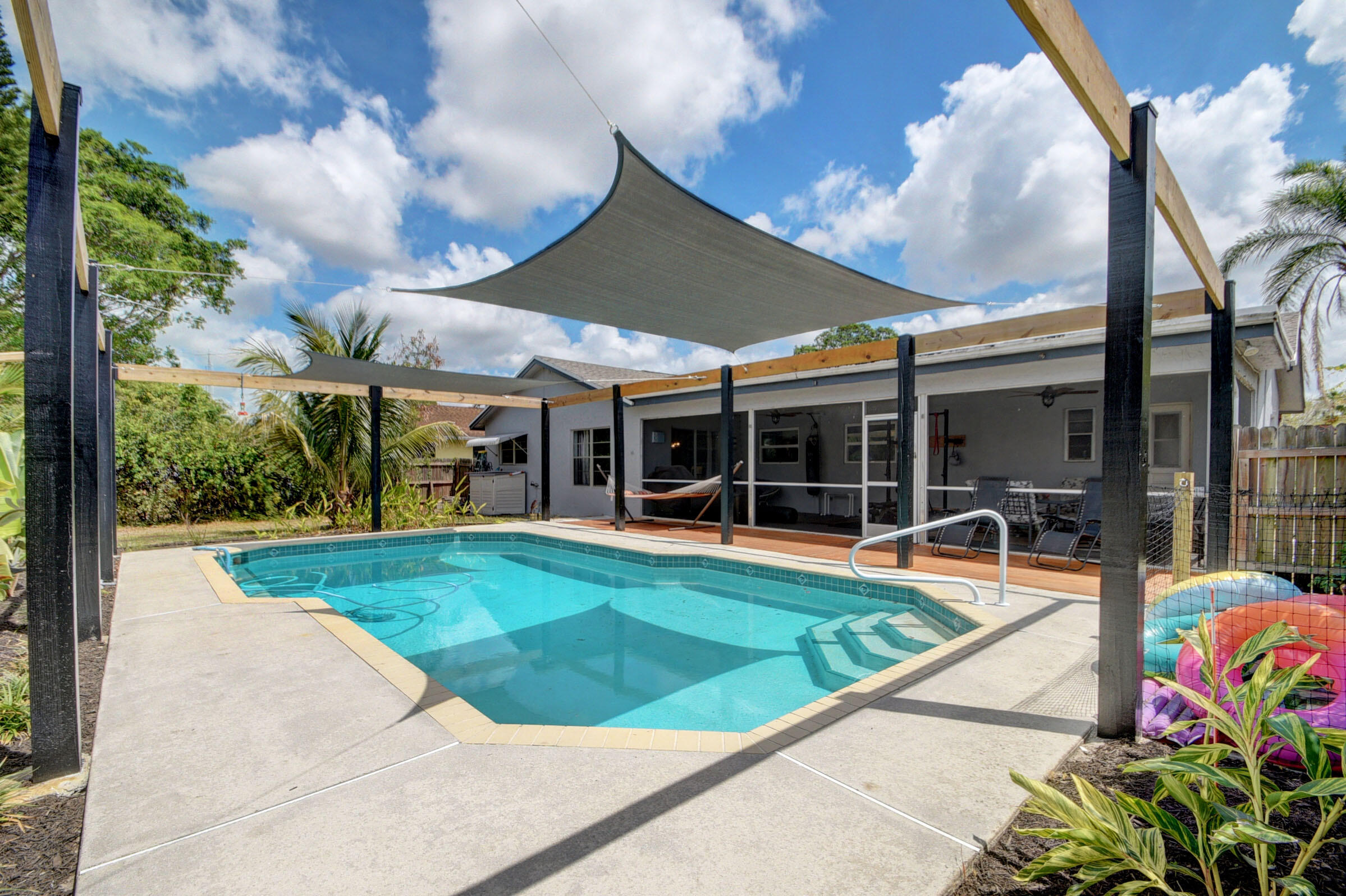 1123 Widgeon Road Wellington, FL 33414 - Photo 34 of 53 34_house (34)