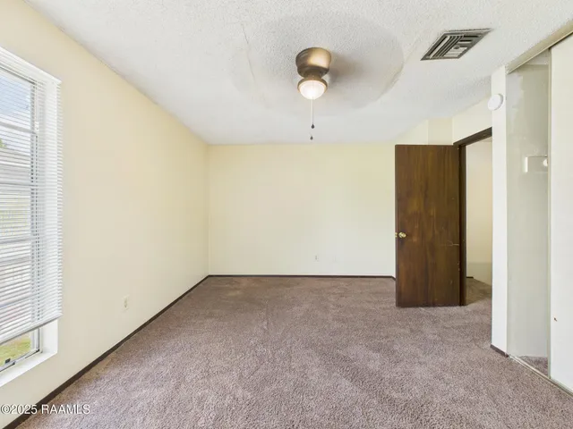 $950 | 201 High Meadows Boulevard, Unit 123, Lafayette, LA 70507