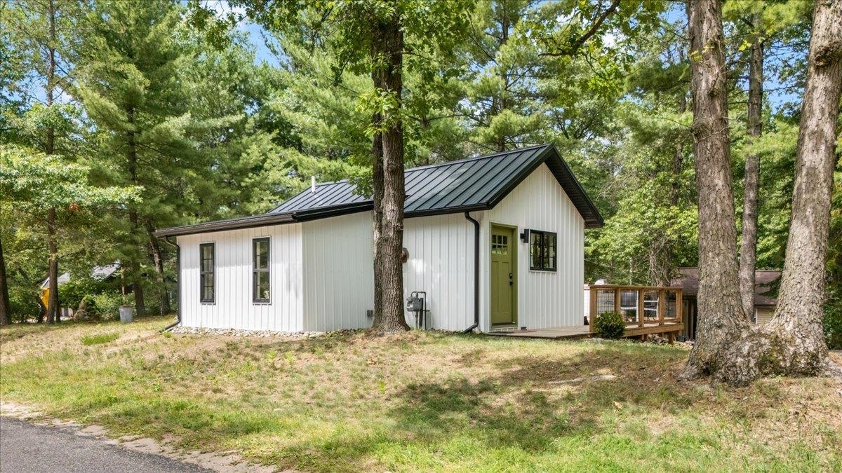 10303 Washington Road St. Helen, MI 48656 - Photo 8 of 45 1937011-685599f0-6a8b-47f7-b46d-7b94a02f07c8.JPG