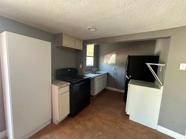 $1,200 | 135 North Maplewood Street, Unit 3, Houston, TX 77011