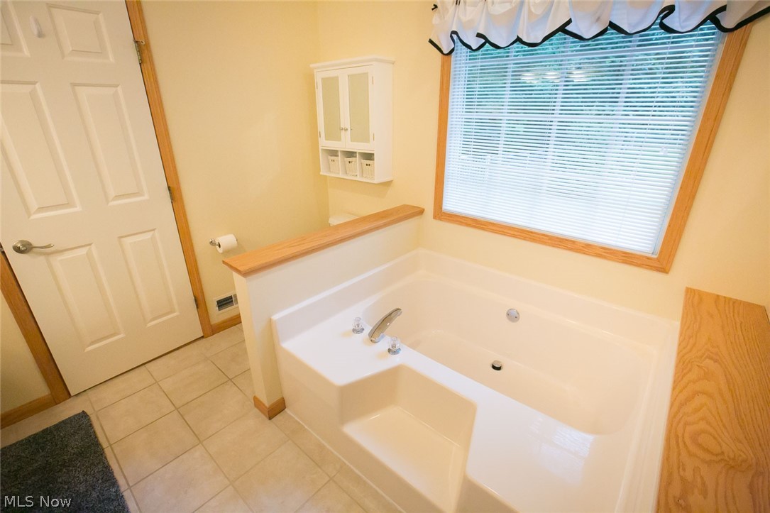 17353 Messenger Road Chagrin Falls, OH 44023 - Photo 18 of 35 Gallery Image 18