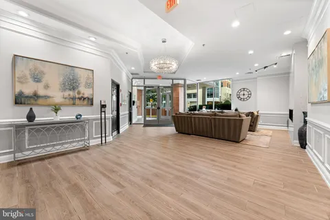 $525,000 | 1001 North Vermont Street, Unit 103, Arlington, VA 22201