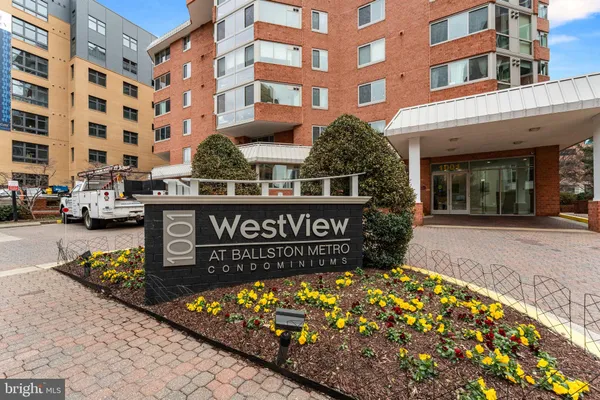 $525,000 | 1001 North Vermont Street, Unit 103, Arlington, VA 22201