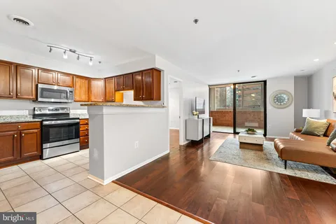 $525,000 | 1001 North Vermont Street, Unit 103, Arlington, VA 22201