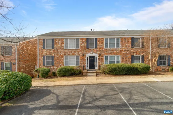 $209,000 | 2527 Hydraulic Road, Unit 38, Charlottesville, VA 22901