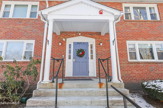 $389,000 | 6-2 Morgan Manor, Unit 62, Lenox, MA 01240