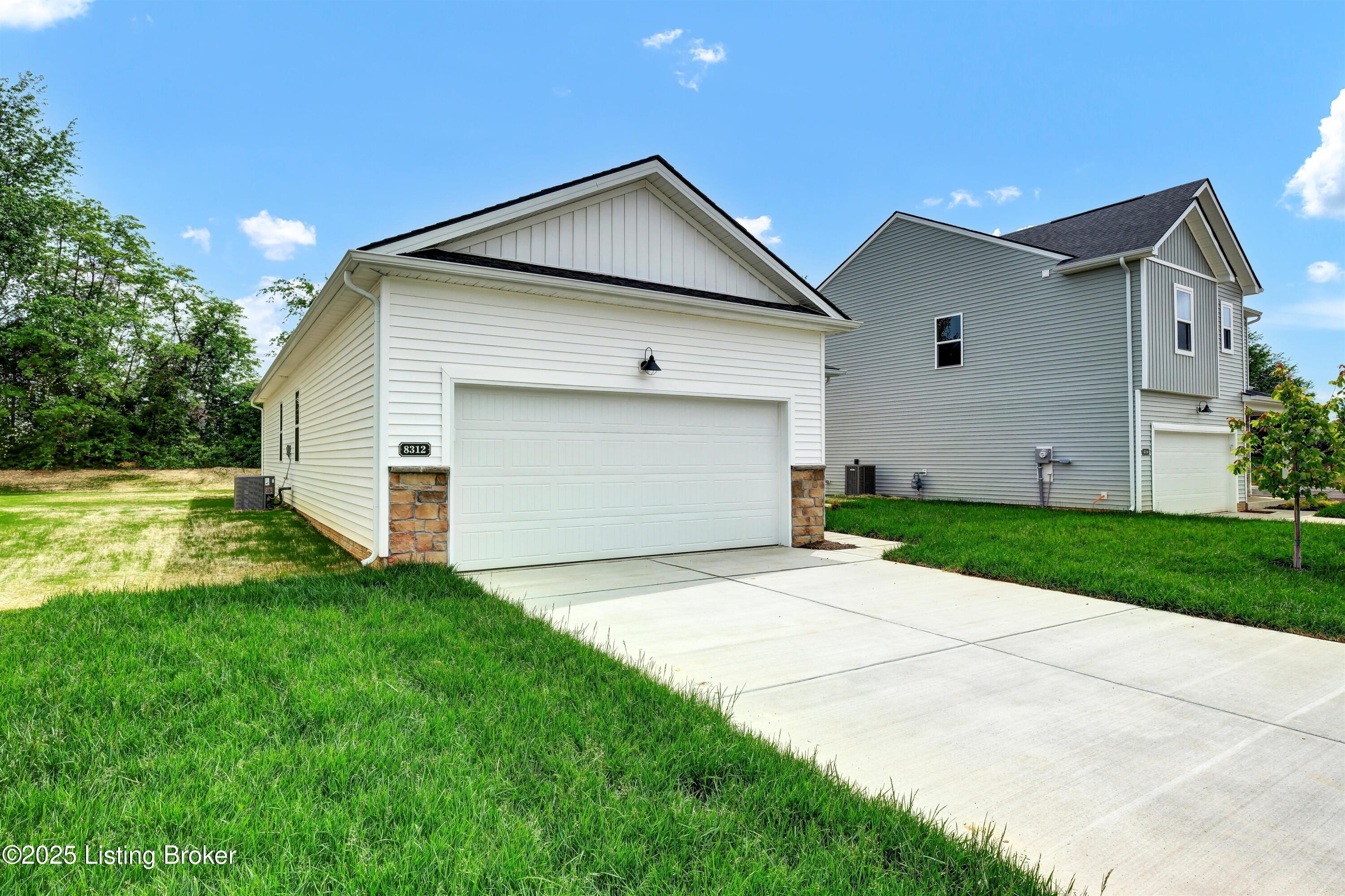 8312 Fairmount Road Louisville, KY 40291 - Photo 2 of 33 Long Driveways and Sod Front Yard