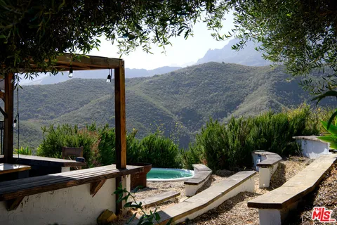 $1,450,000 | 34550 Mulholland Highway, Malibu, CA 90265