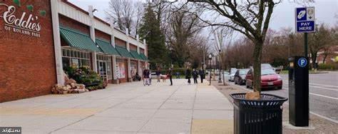4513 Wilmslow Road Baltimore, MD 21210 - Photo 64 of 65 Eddie's of Roland Park