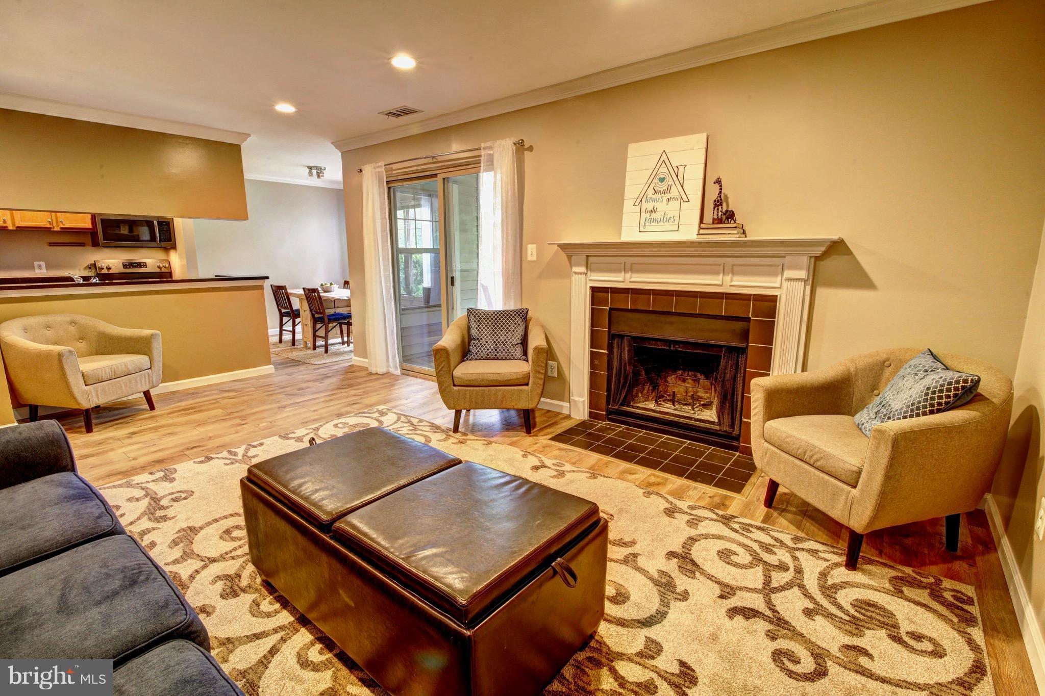 11715 Olde English Drive, Unit F Reston, VA 20190 - Photo 8 of 30 Family Room