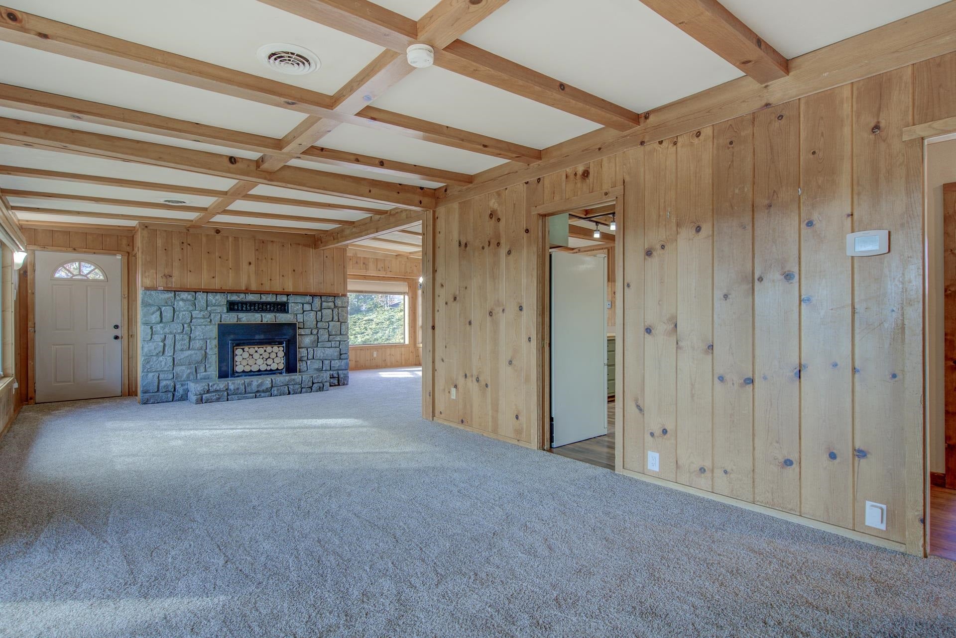 208 Humbug Road Yreka, CA 96097 - Photo 9 of 38 Gallery Image 9