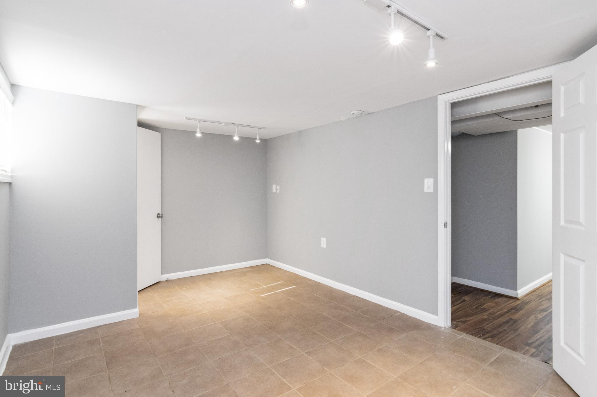 8134 Mid Haven Road Baltimore, MD 21222 - Photo 30 of 35 Lower level