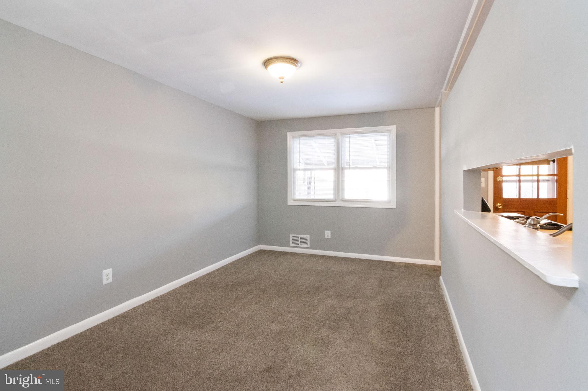 8134 Mid Haven Road Baltimore, MD 21222 - Photo 8 of 35 Dining room
