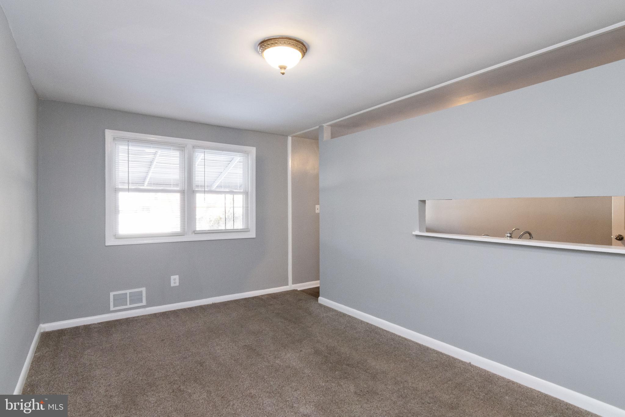 8134 Mid Haven Road Baltimore, MD 21222 - Photo 10 of 35 Dining room