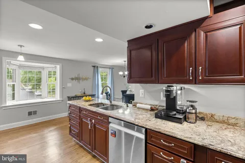 $510,000 | 7927 Central Park Circle, Alexandria, VA 22309