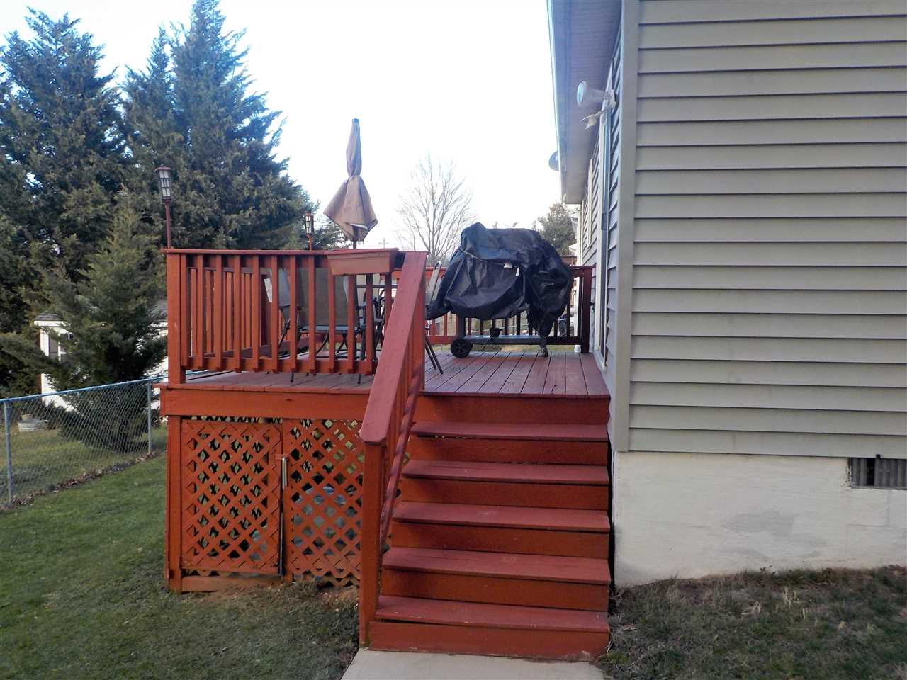 16 Ox Road Waynesboro, VA 22980 - Photo 4 of 6 a view of stairs and garden
