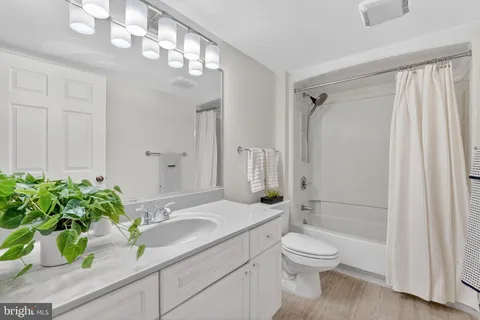 $670,000 | 2181 Jamieson Avenue, Unit 1706, Alexandria, VA 22314